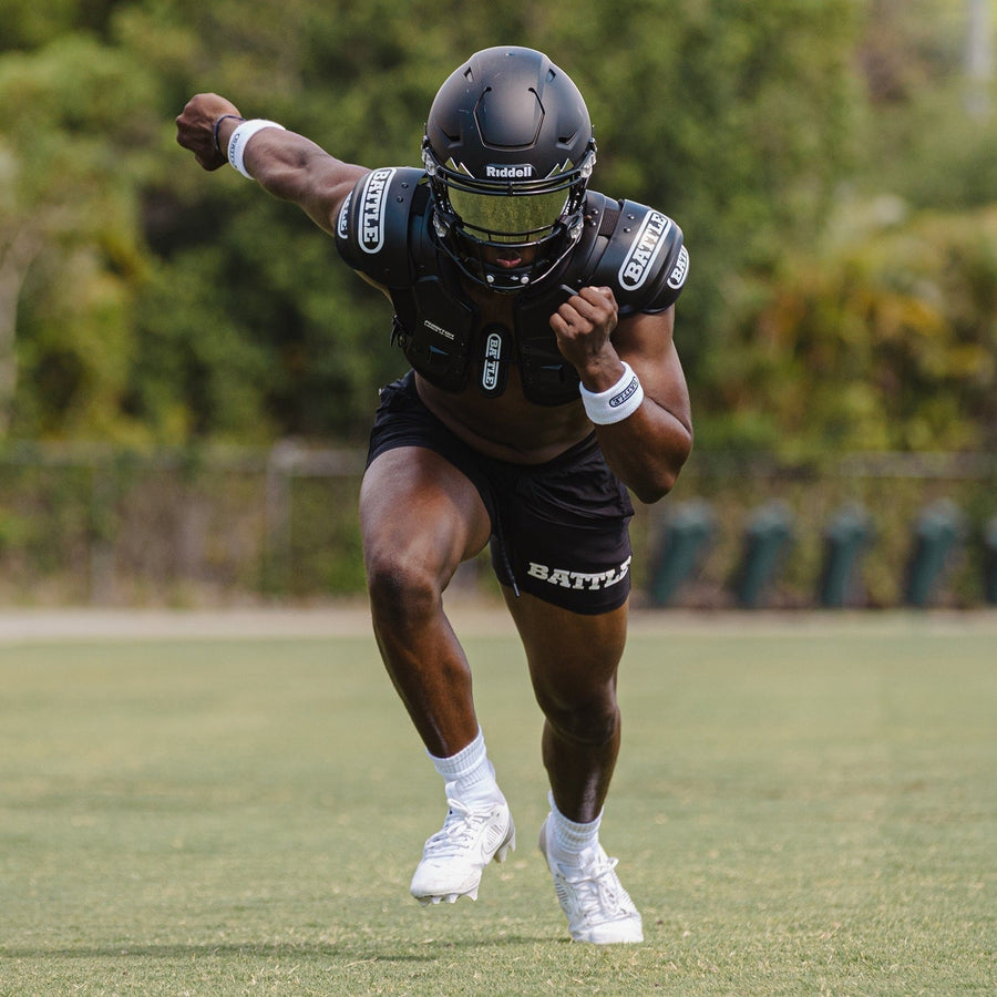 How to Break in Shoulder Pads for Football