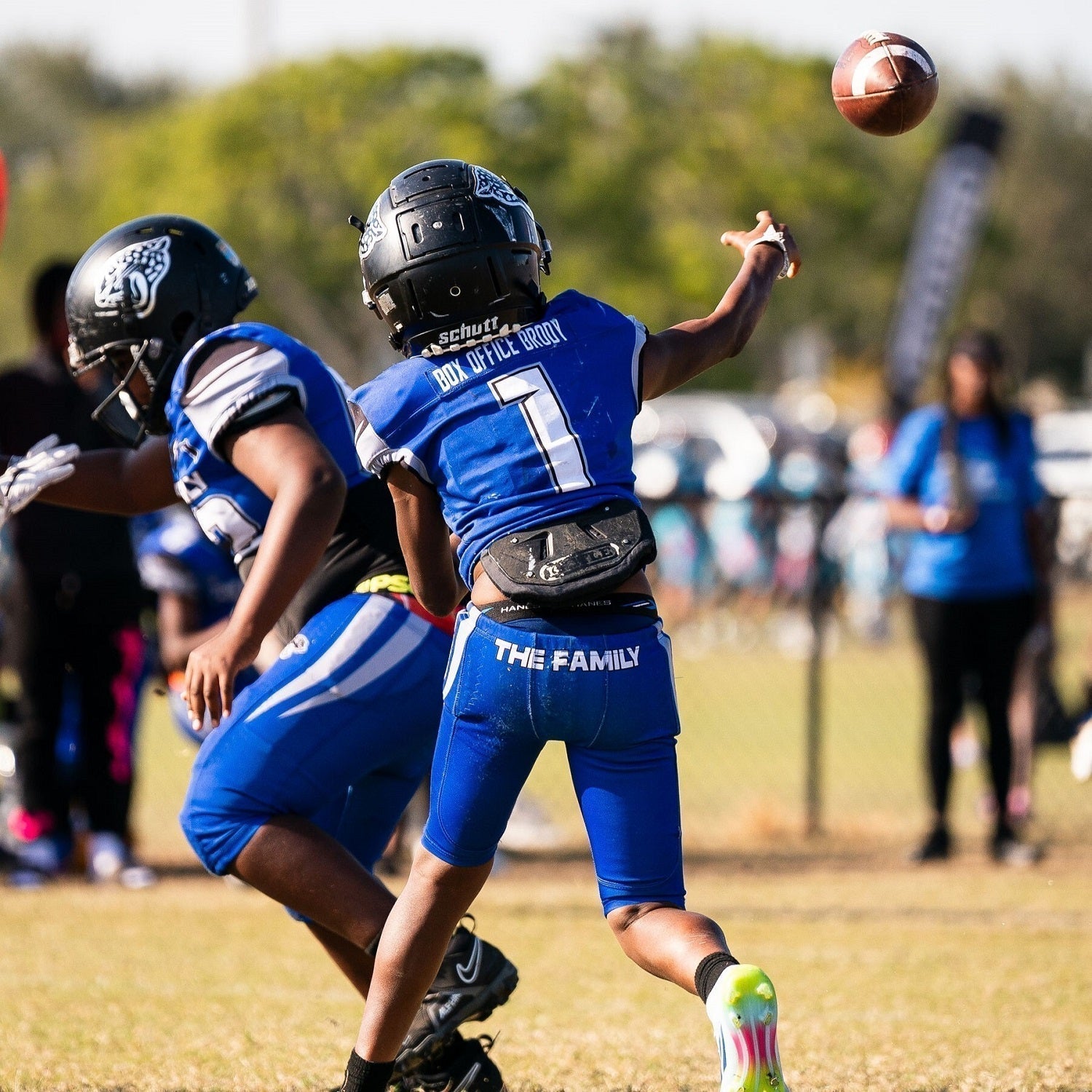 Do Quarterbacks Wear Back Plates?