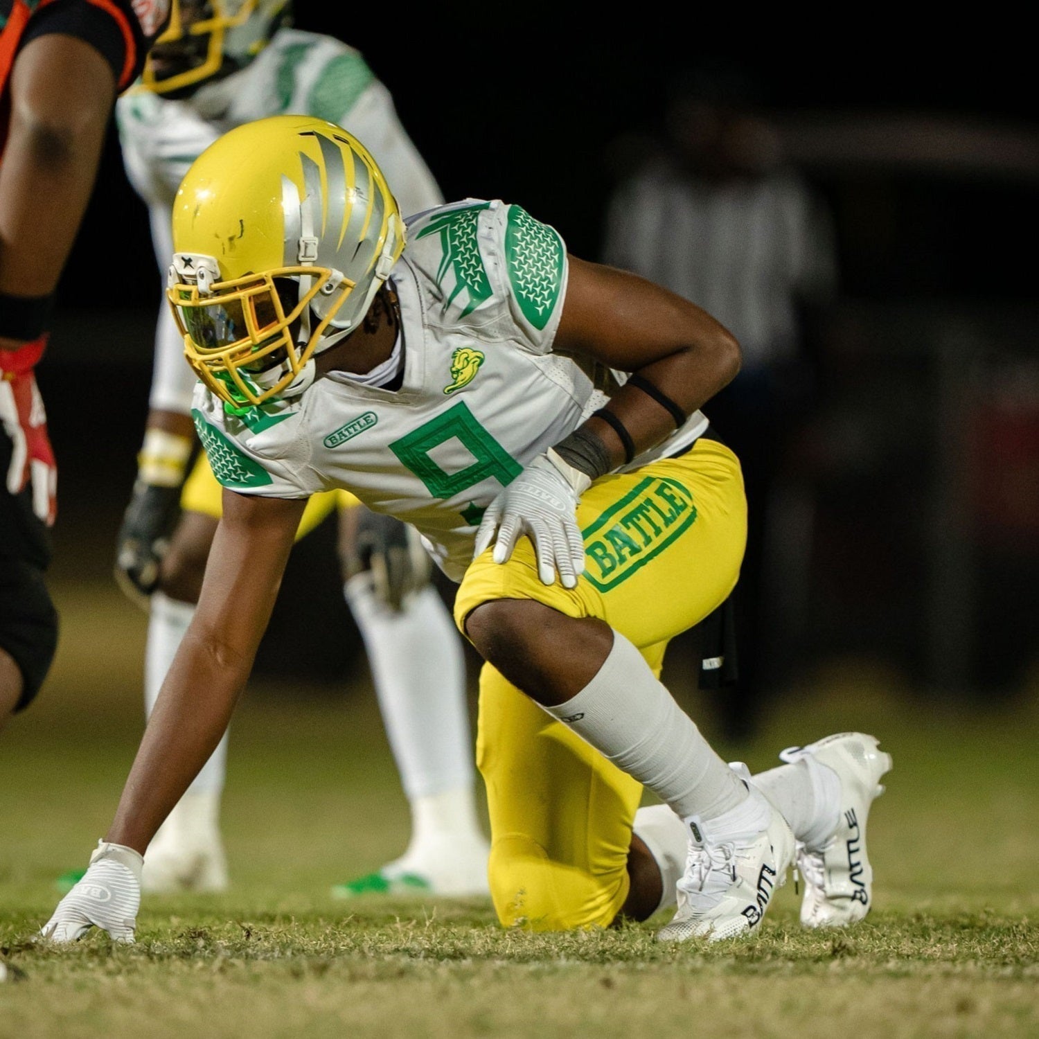 Flag vs. Tackle Football: Which One Is Right for You or Your Child?