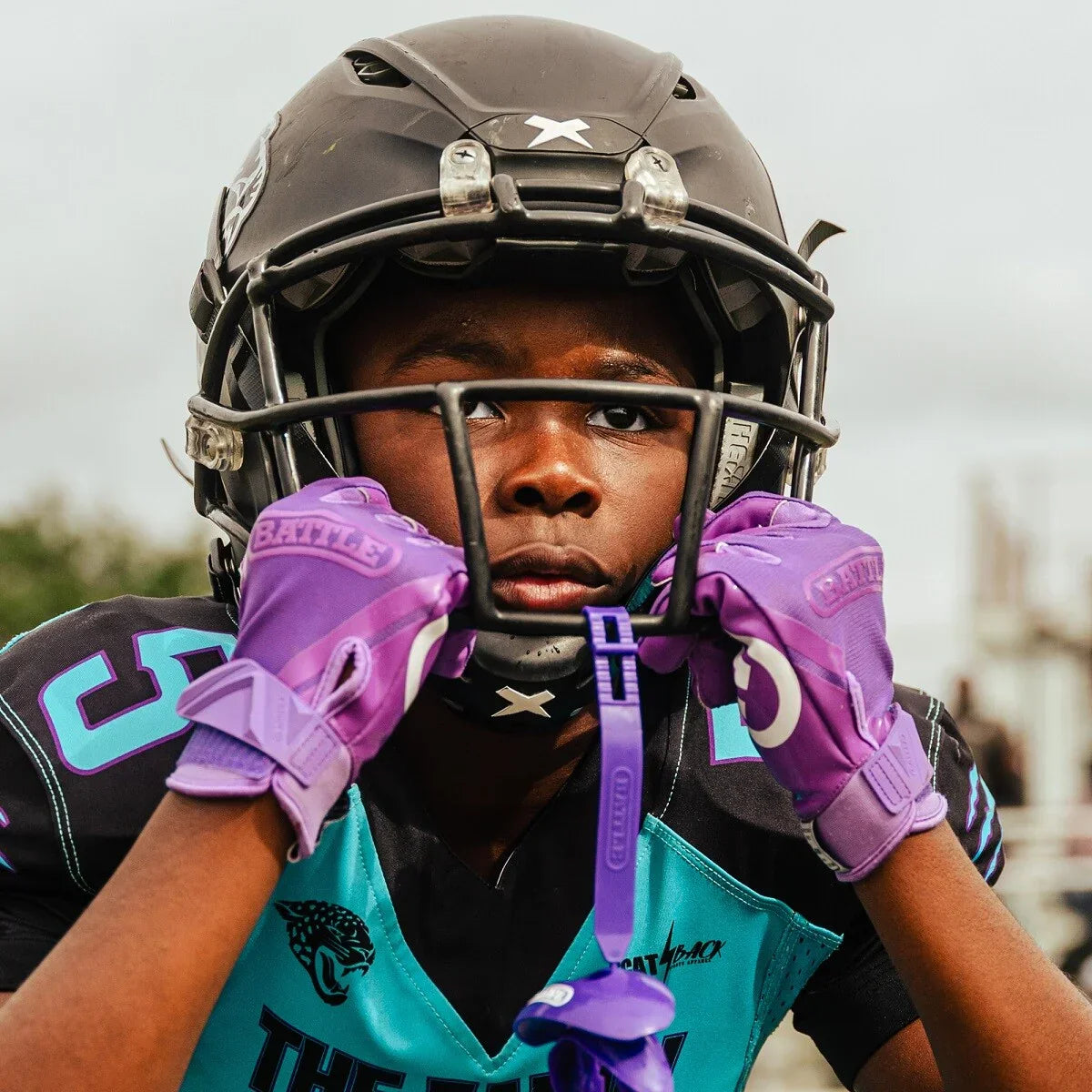 How to Choose Football Gloves: What to Consider