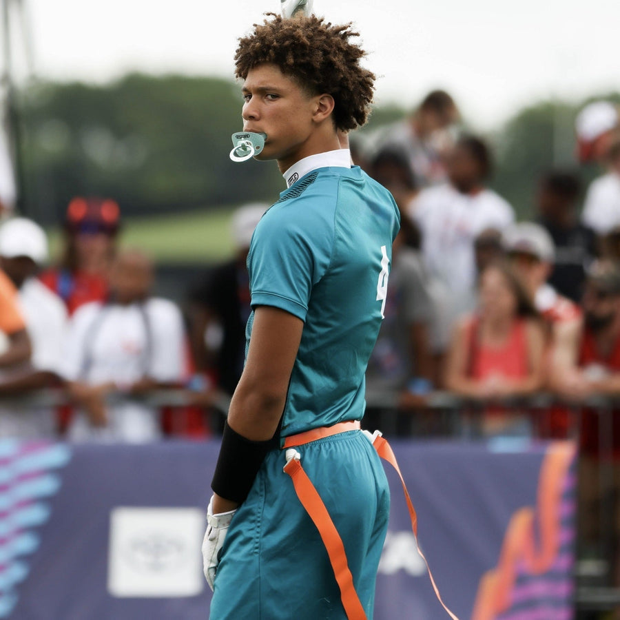 How to Put On a Flag Football Belt