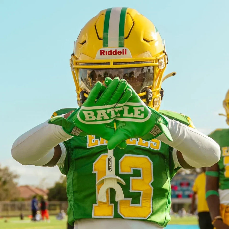 sizing-football-gloves-adults-kids