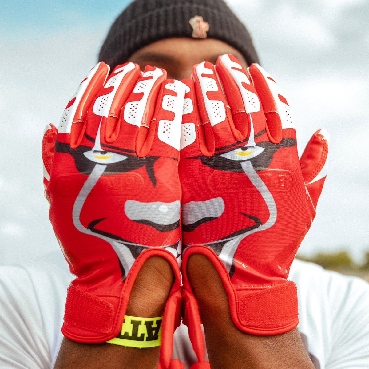 Red Football Gloves: “Clown23” Cloaked Receiver Gloves Battle Sports